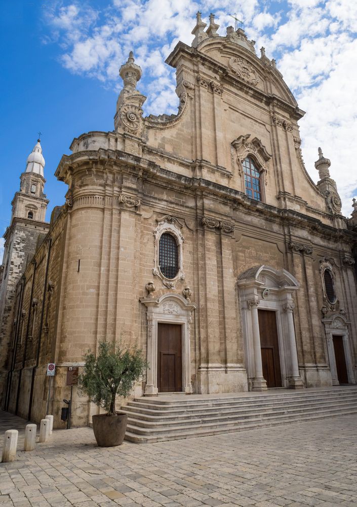 Basilica Cattedrale Madonna della Madia Monopoli - facciata